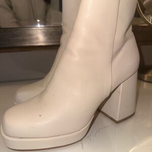 Steve Madden Off White Kaleb Heeled Boots